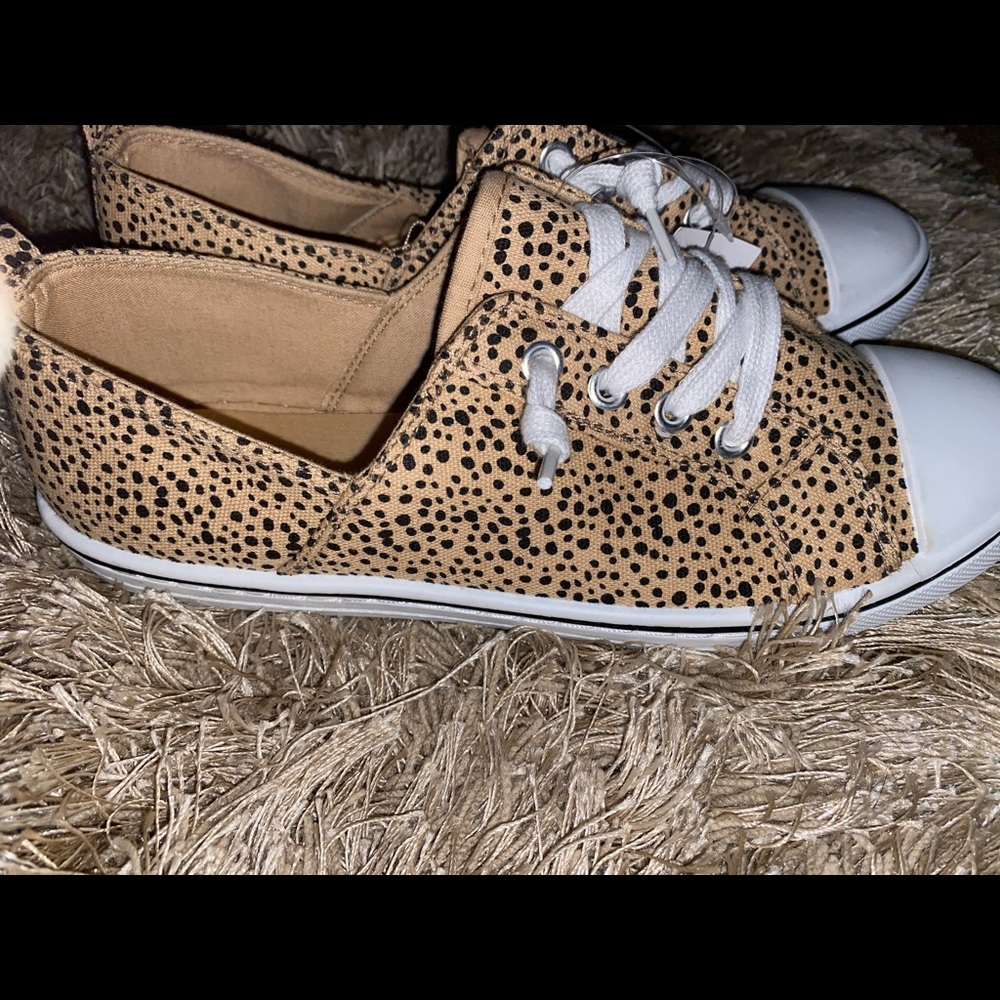 Women’s sneaker